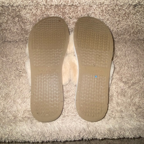 KOOLABURRA BY UGG. Barely worn. Size: 6.5. These are so comfy!!! - Picture 14 of 17